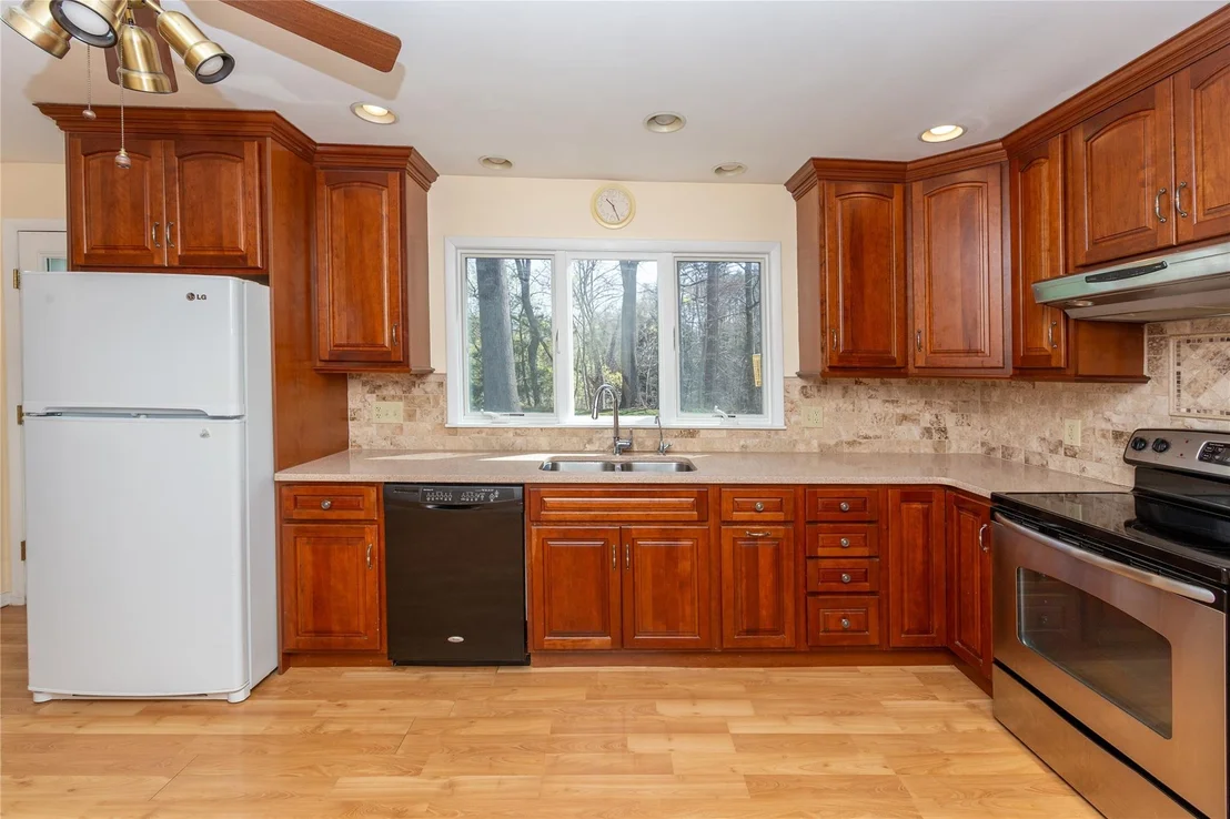 Photo of 37 Lincoln Drive