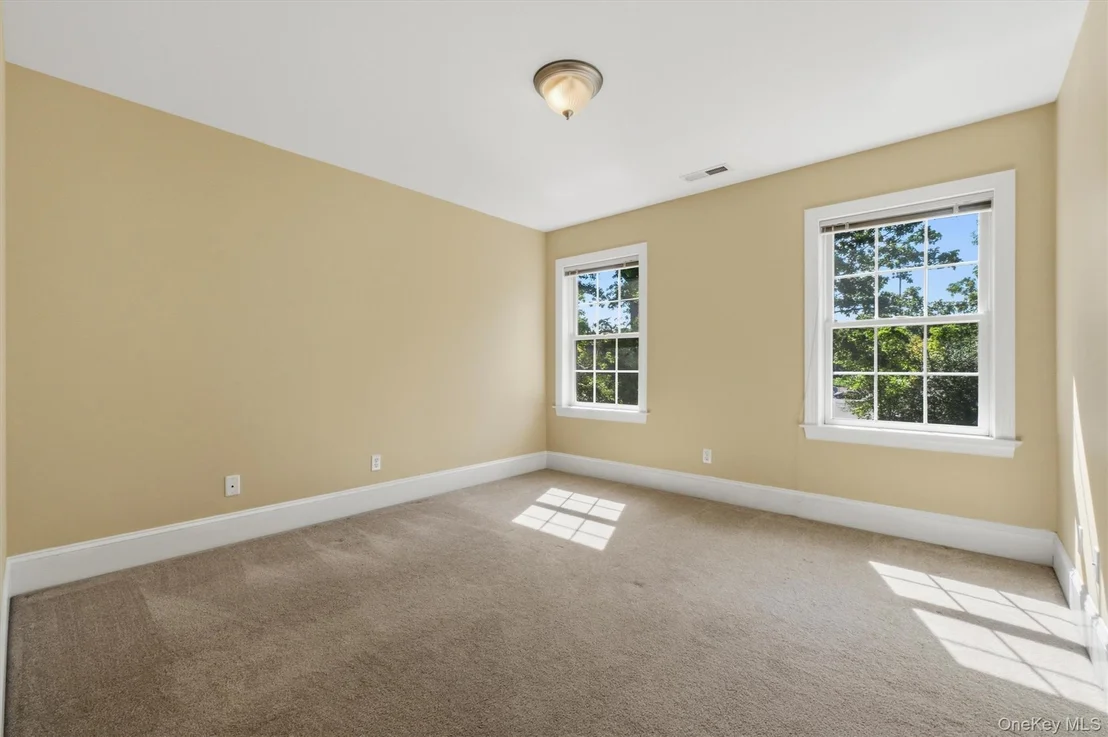 Photo of 17 Arbor Court