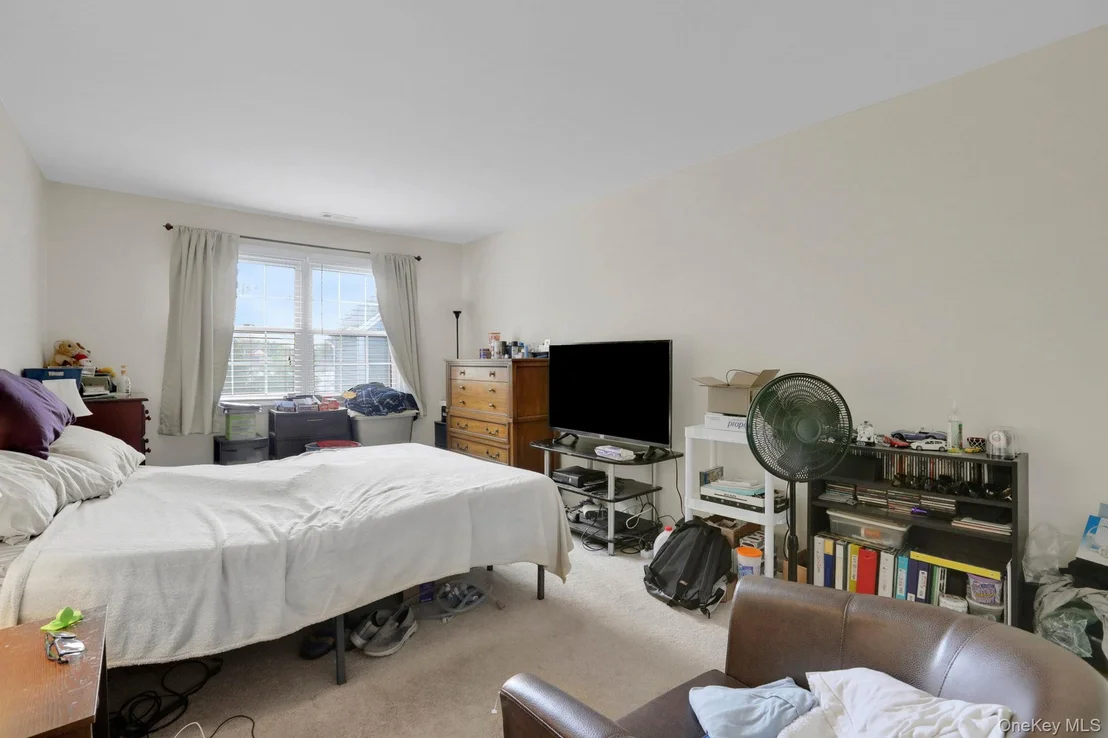 Photo of Unit E at 302 Commons Way