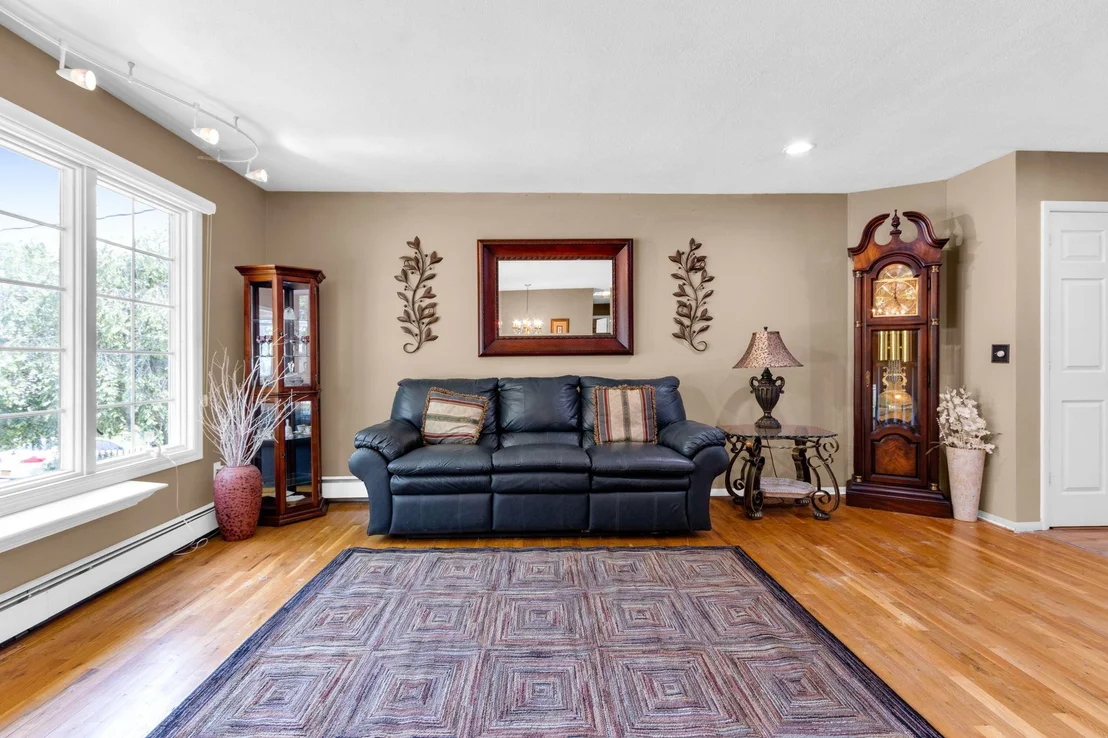 Photo of 42 Robin Drive