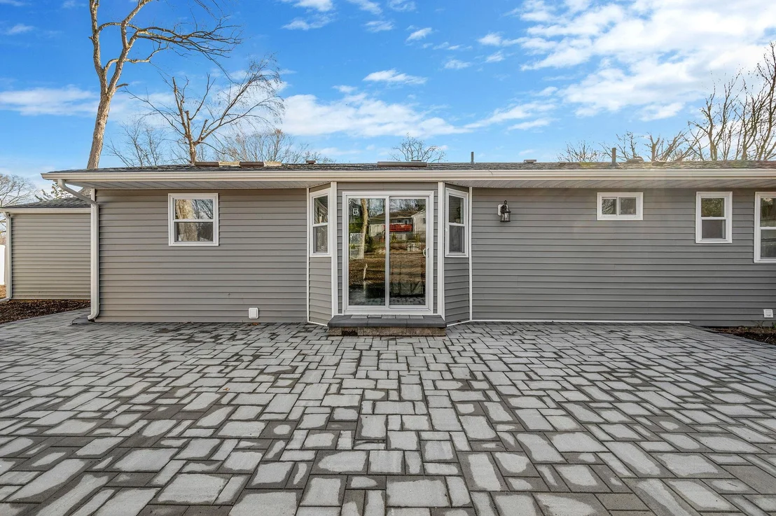 Photo of 48 Oak Street