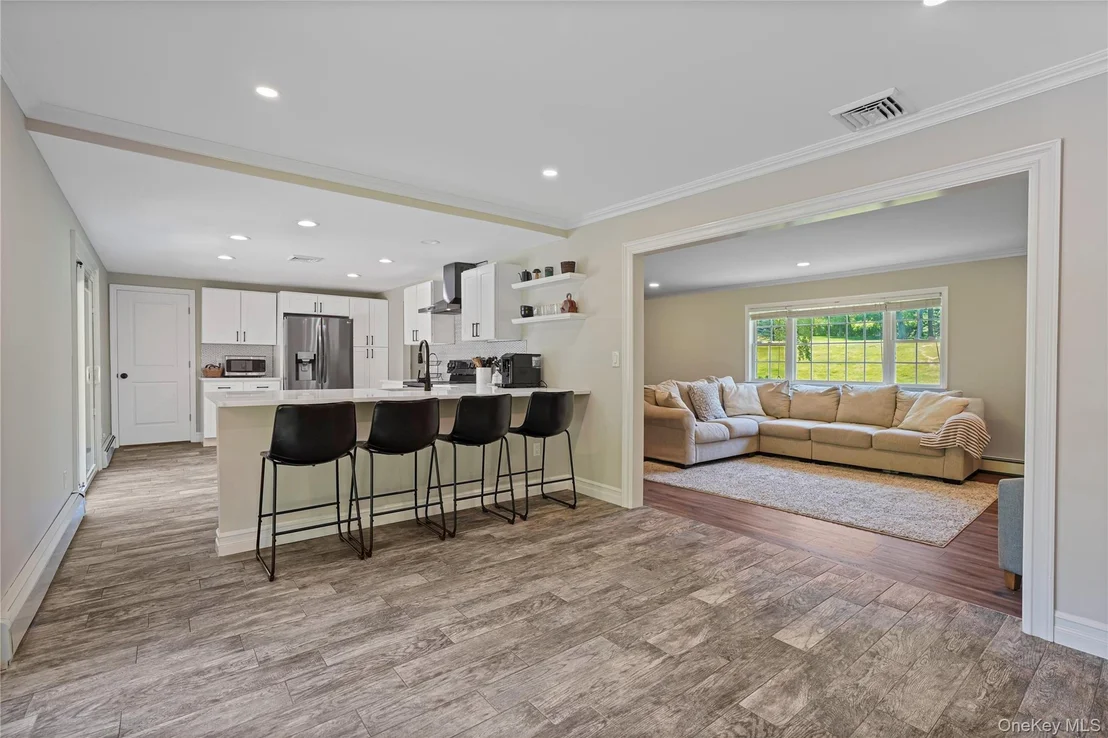 Photo of 11 Kenneth Drive