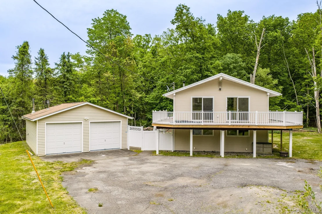 Photo of 225 Upper Road