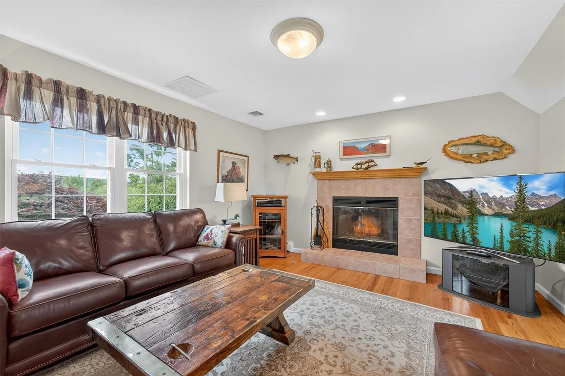 Photo of 106 Maple Avenue