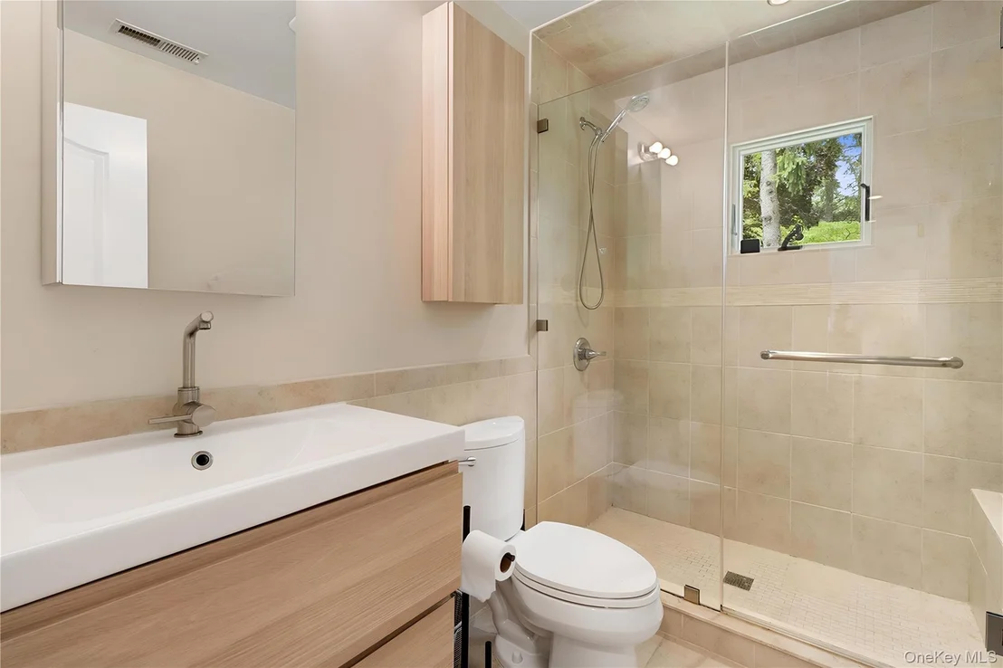 Photo of 33 Hillandale Road