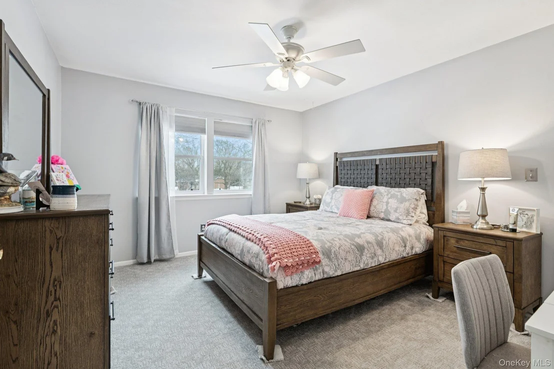 Photo of 2 Robert Crescent
