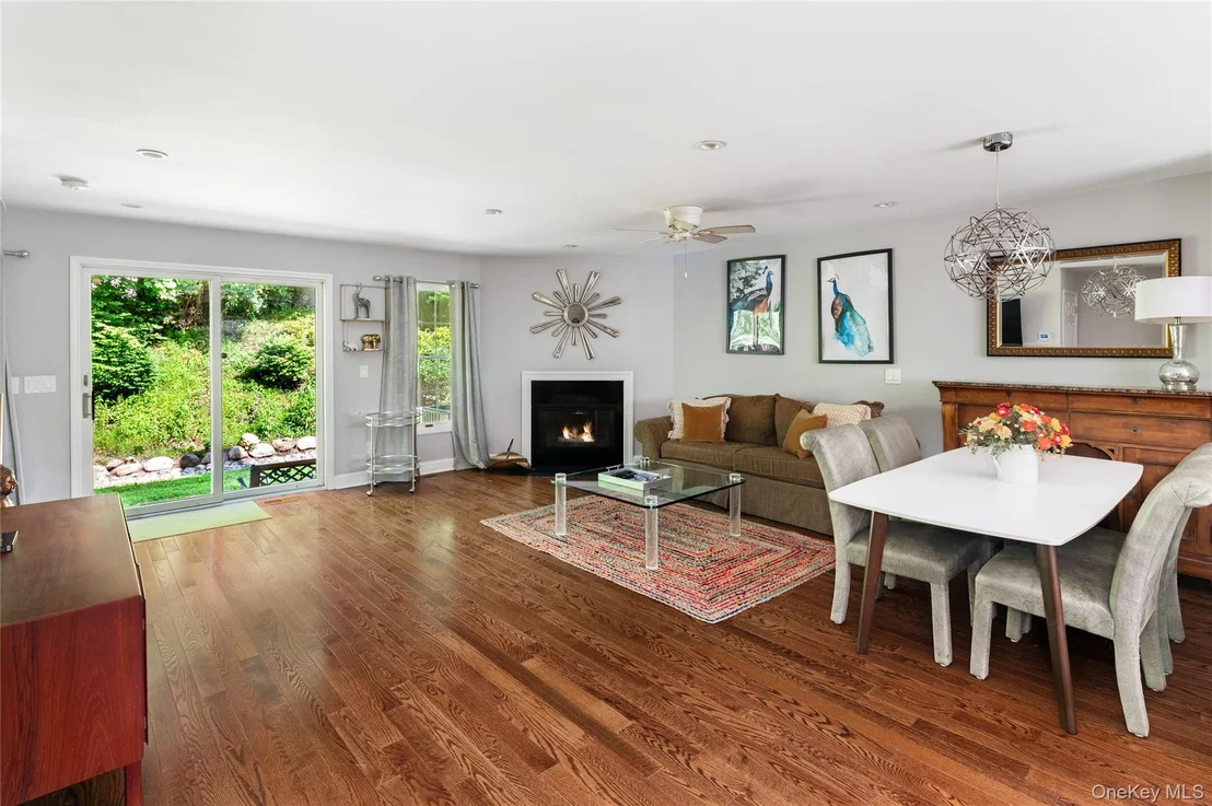 Photo of 1802 Regent Drive