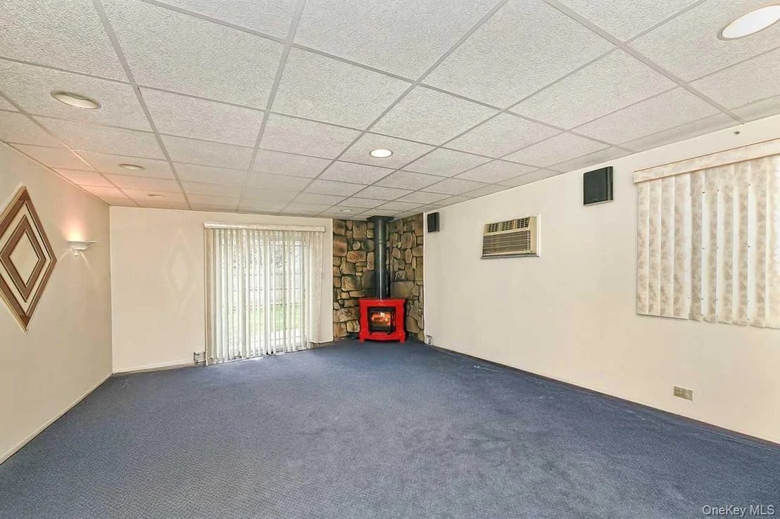 Photo of 203 Saddle Lane