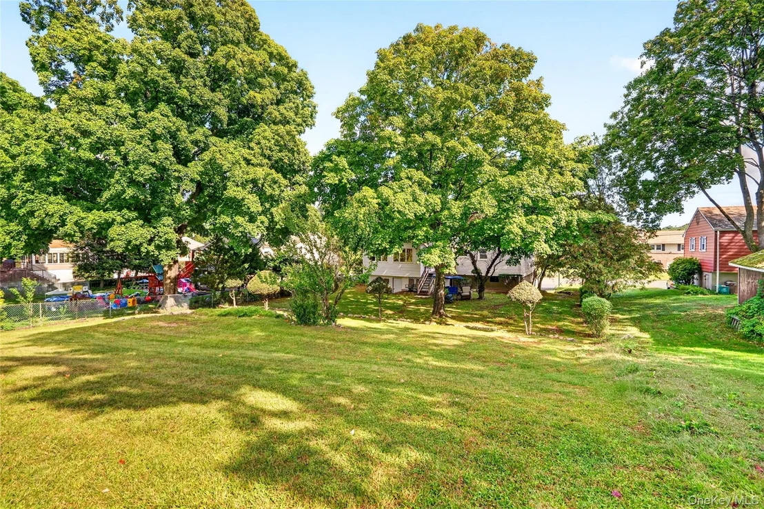 Photo of 32 Sengstacken Drive