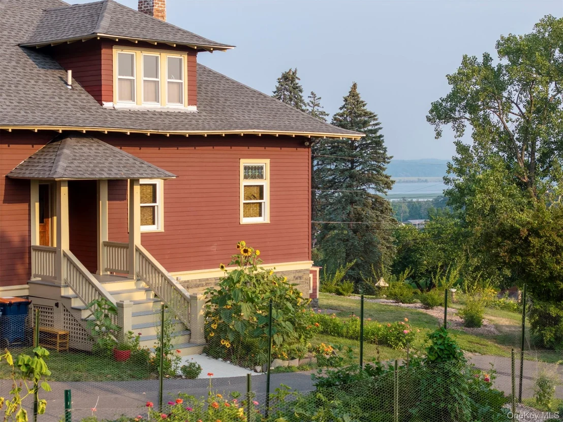 Photo of 108 Latham Circle