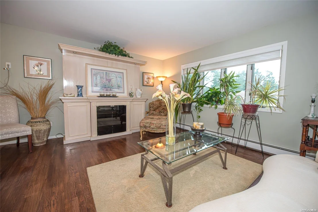 Photo of 42 Tanglewood Drive