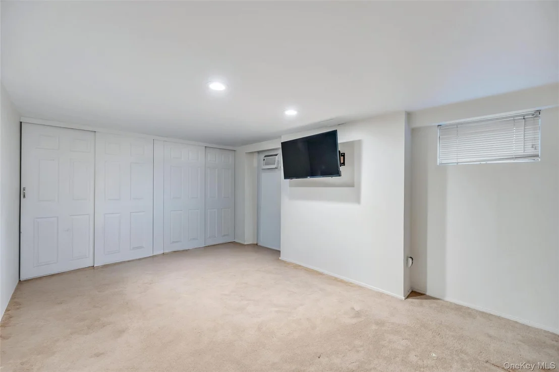 Photo of 252 Cornwell Avenue