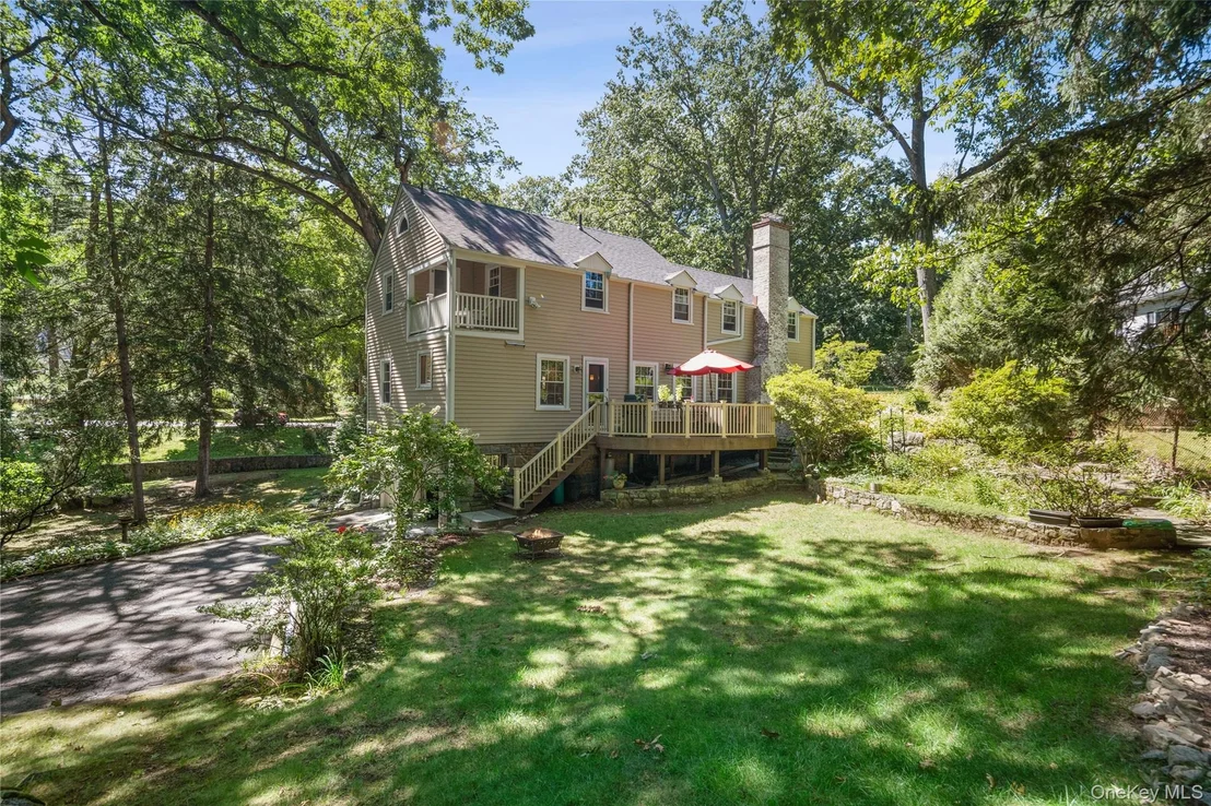Photo of 611 Decatur Avenue