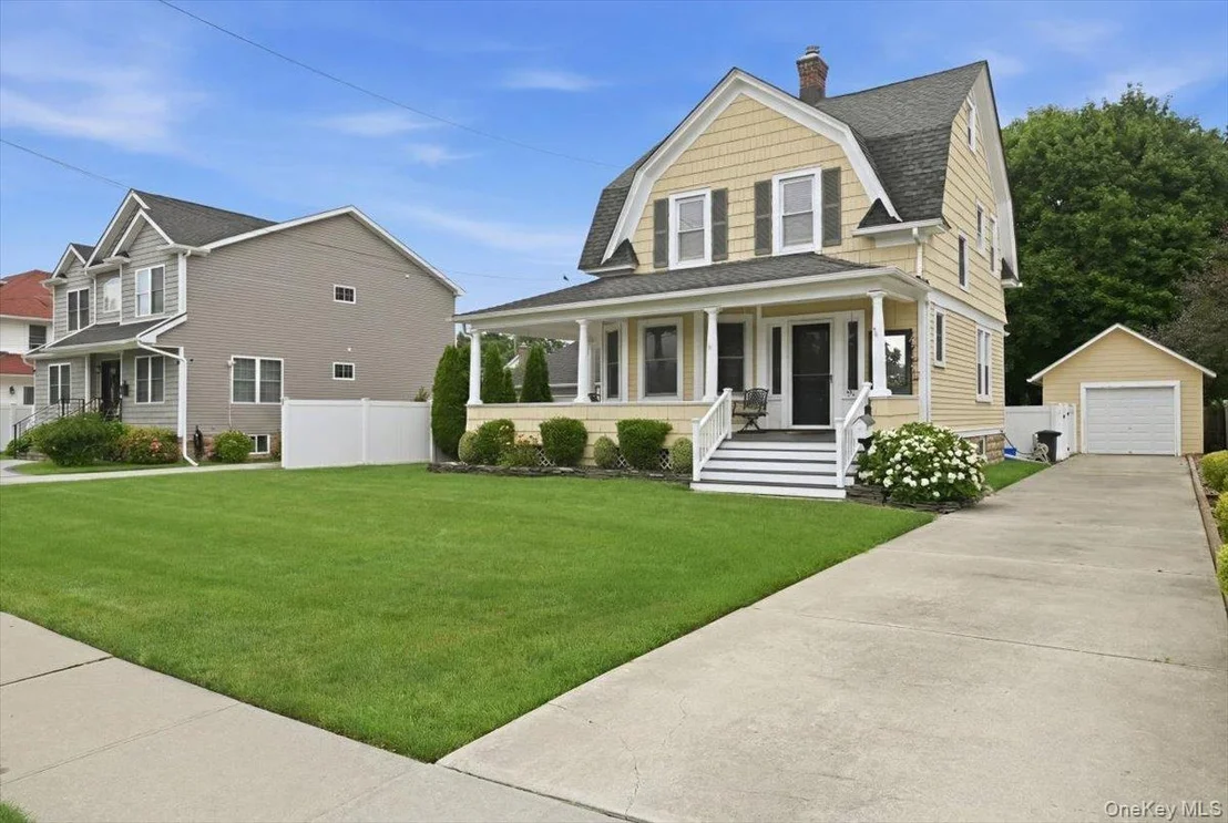 Photo of 991 Cottage Place