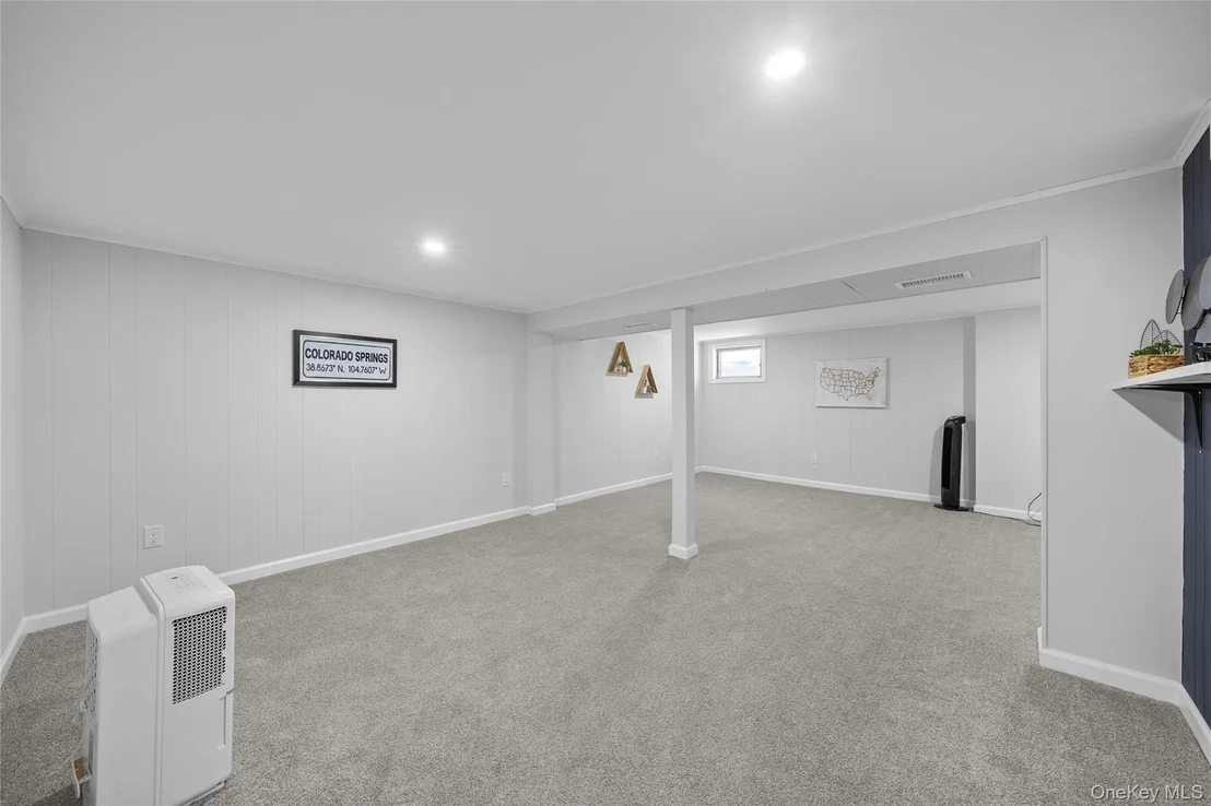 Photo of 98 Paula Boulevard