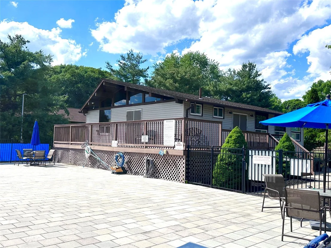 Photo of Unit A at 150 Rinaldi Boulevard