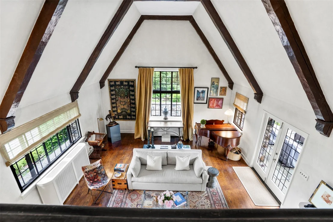 Photo of 27 Greenhaven Road