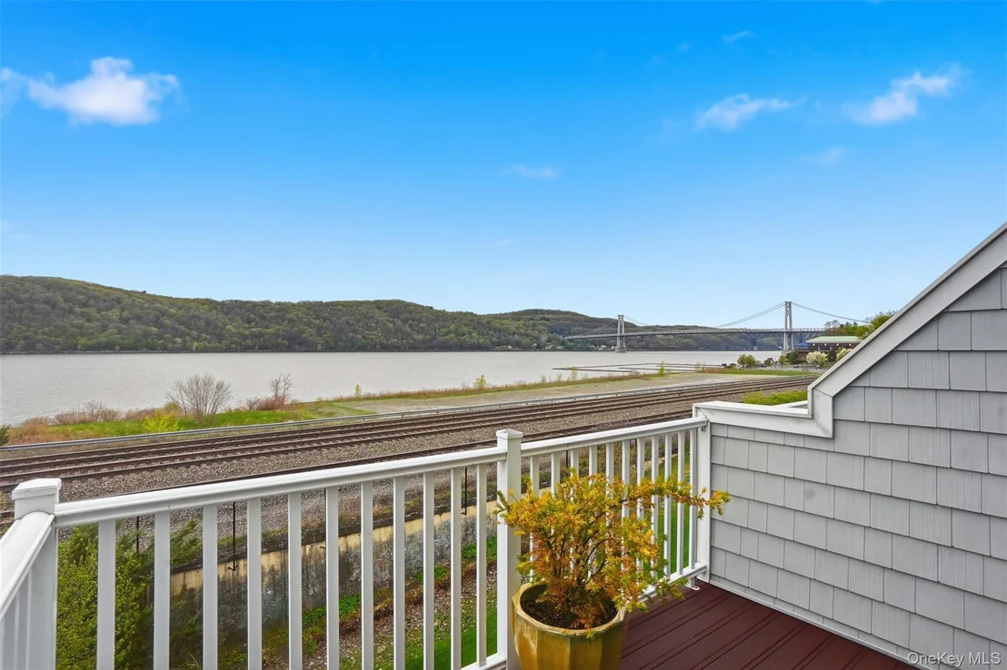 Photo of 136 Hudson Pointe Drive