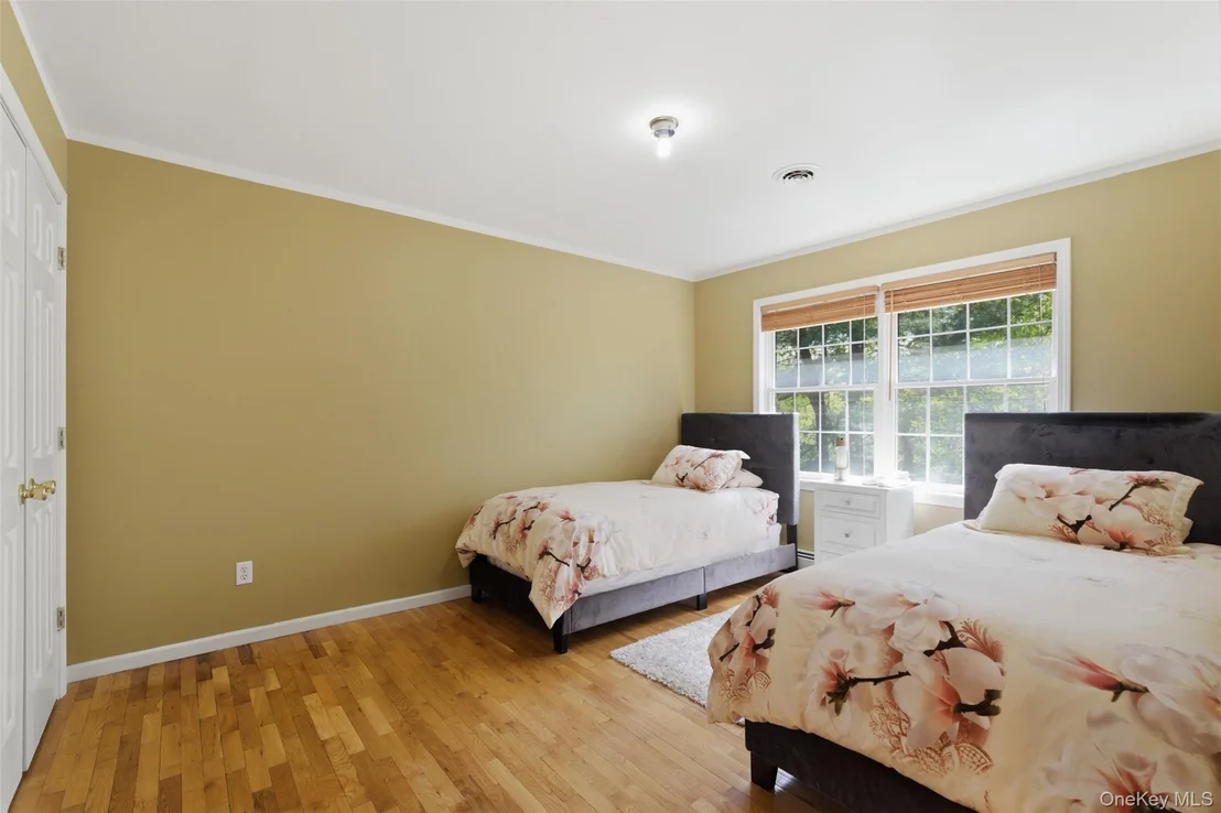 Photo of 105 Hempstead Road