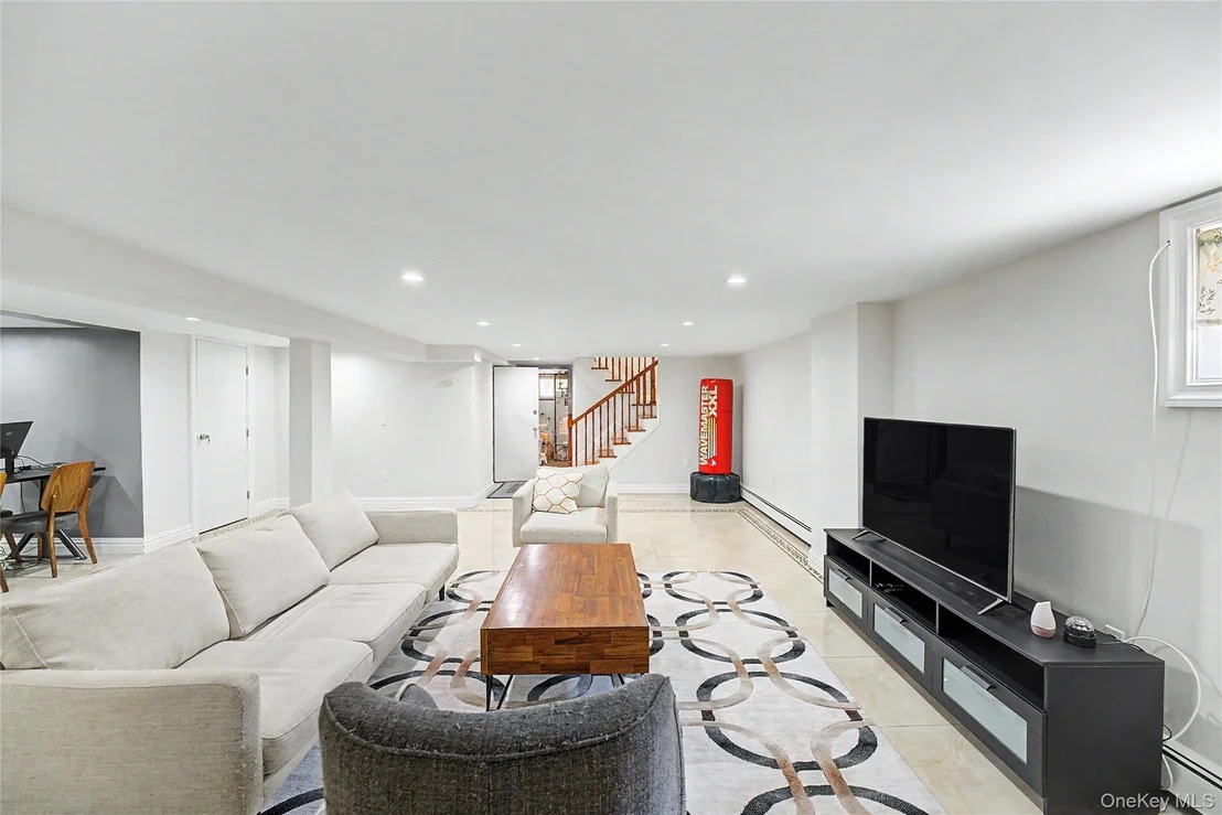 Photo of 31 Edgemere Drive