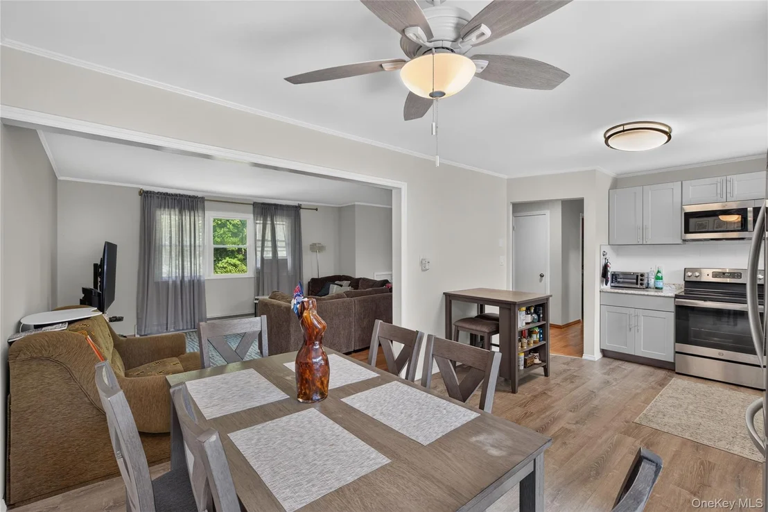 Photo of 108 Maplewood Avenue
