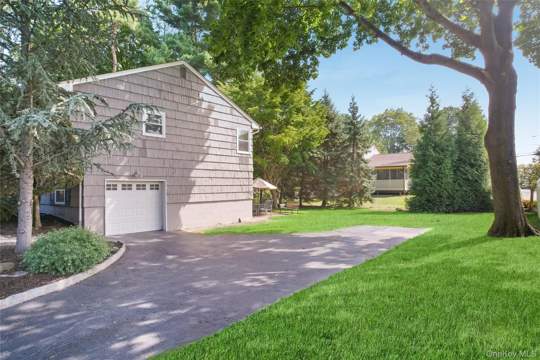 Photo of 48 Eberling Drive