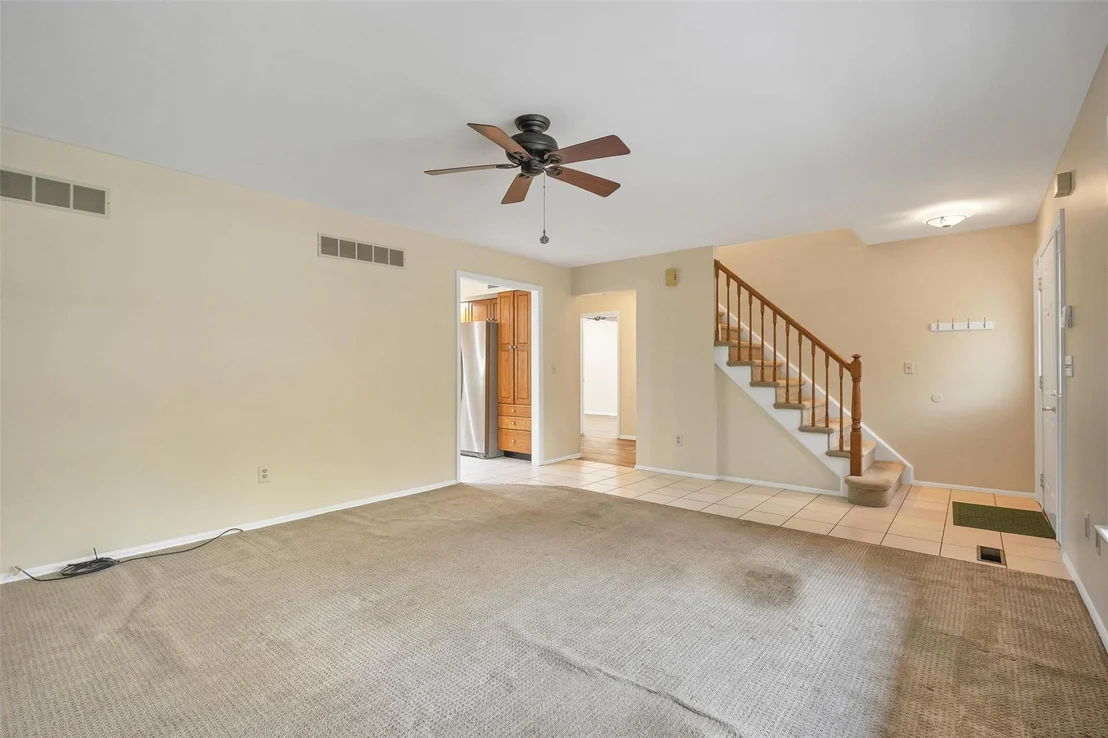 Photo of 7 Mailler Avenue