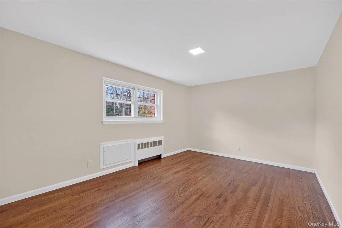 Photo of Unit F13 at 1879 Crompond Road