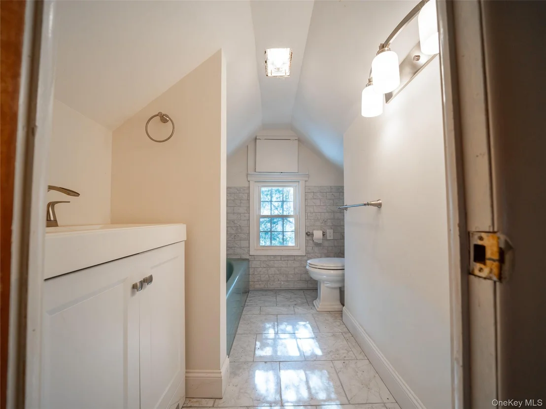 Photo of 204 Brook Road