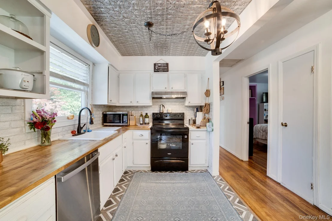 Photo of 60 Chief Nimham Drive