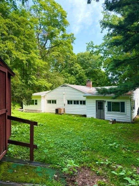 Photo of 5093 Route 9W