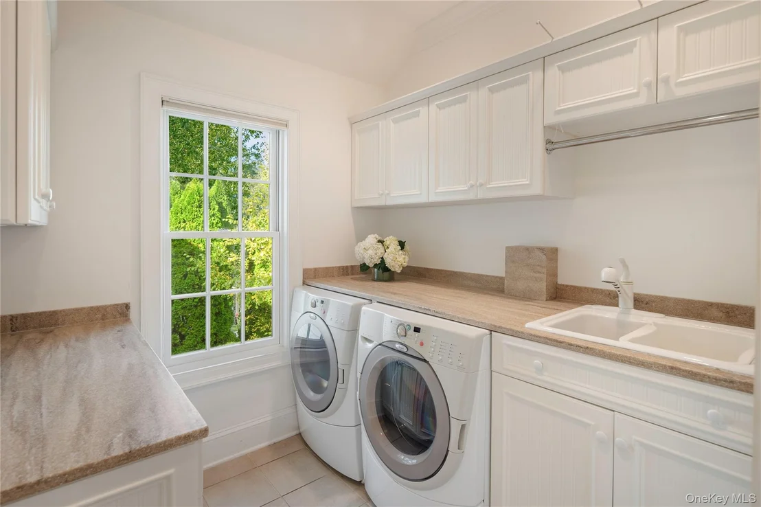 Photo of 14 Cider Mill Circle