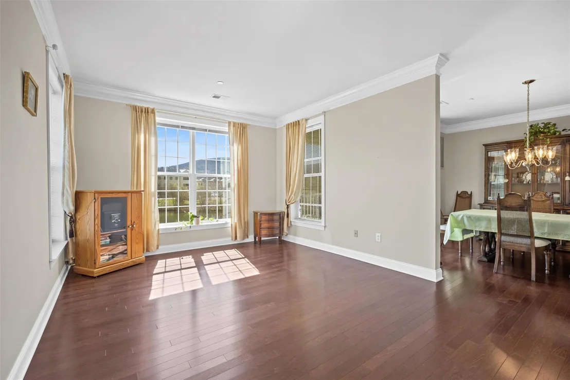 Photo of 521 Regency Drive
