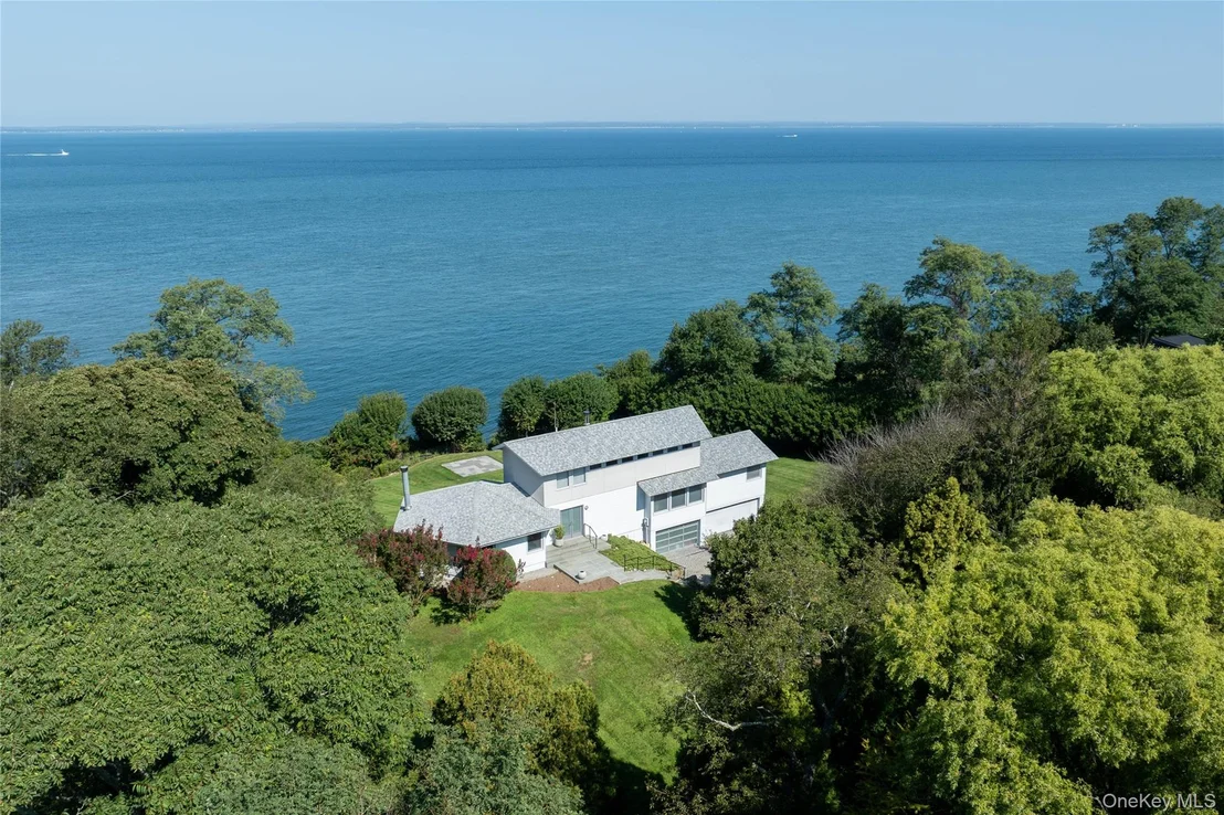 Photo of 900 N View Drive