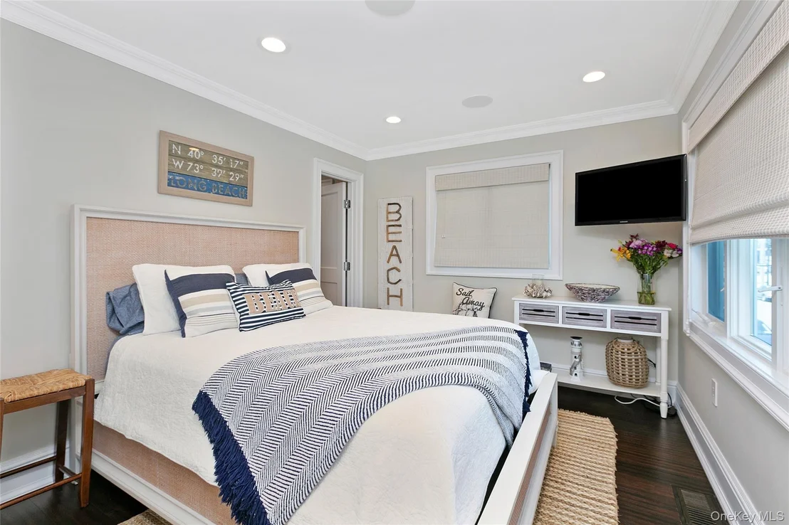 Photo of 879 Oceanfront