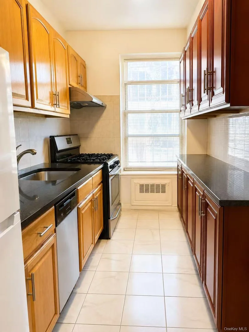 Photo of Unit 1A at 138-25 68th Drive