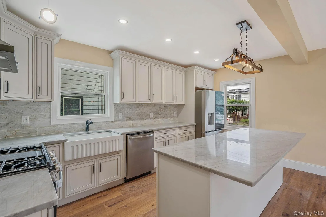 Photo of 87 Sobro Avenue