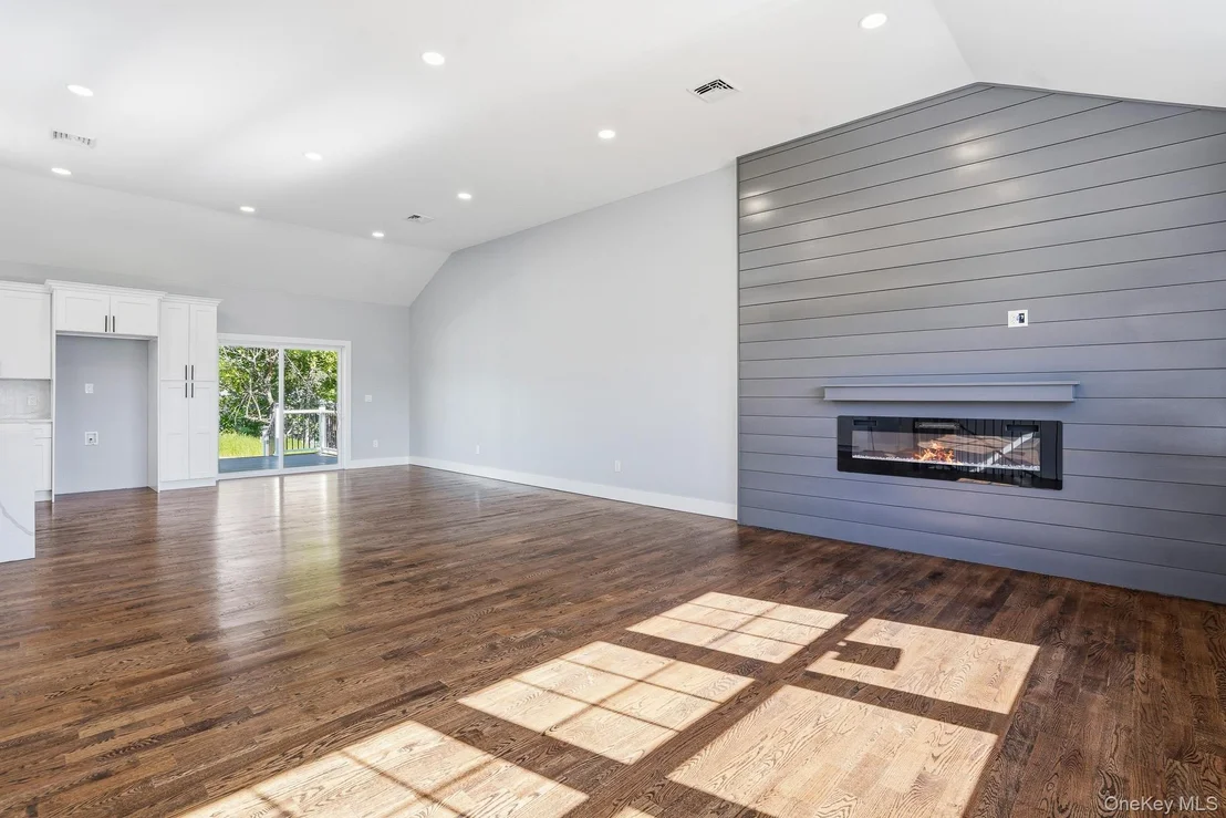 Photo of 8 Dewey Drive