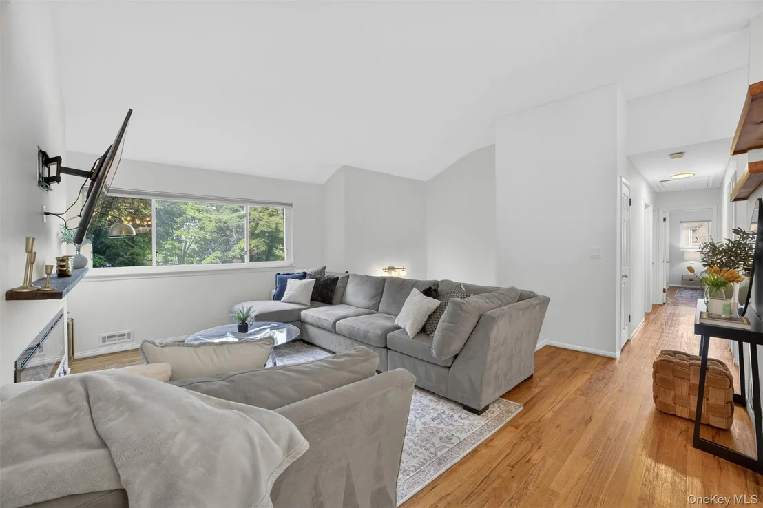 Photo of 4 Pamela Lane