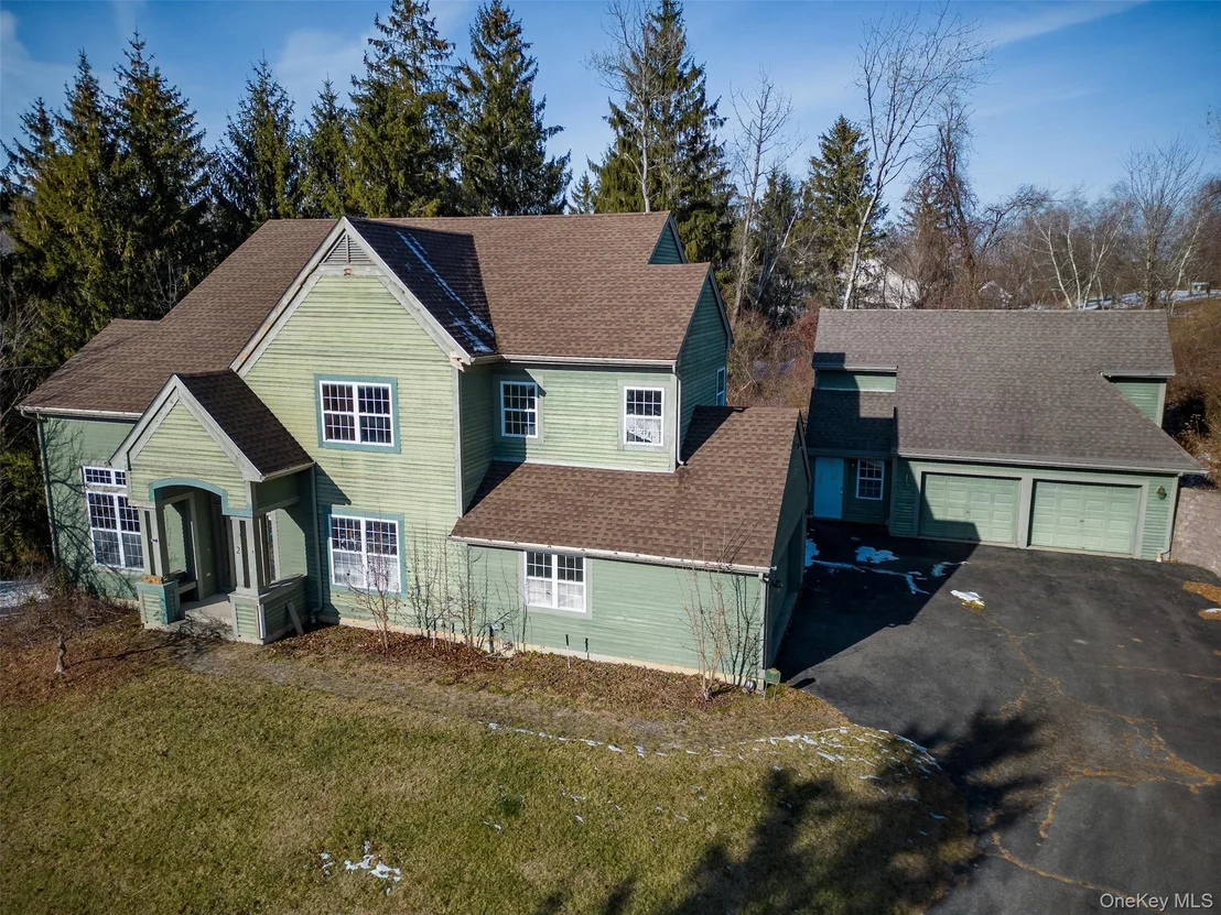 Photo of 2 Bridle Way