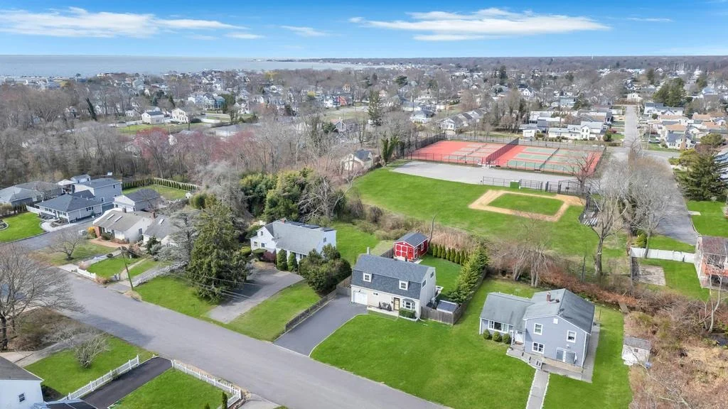 Photo of 52 Thorburn Avenue