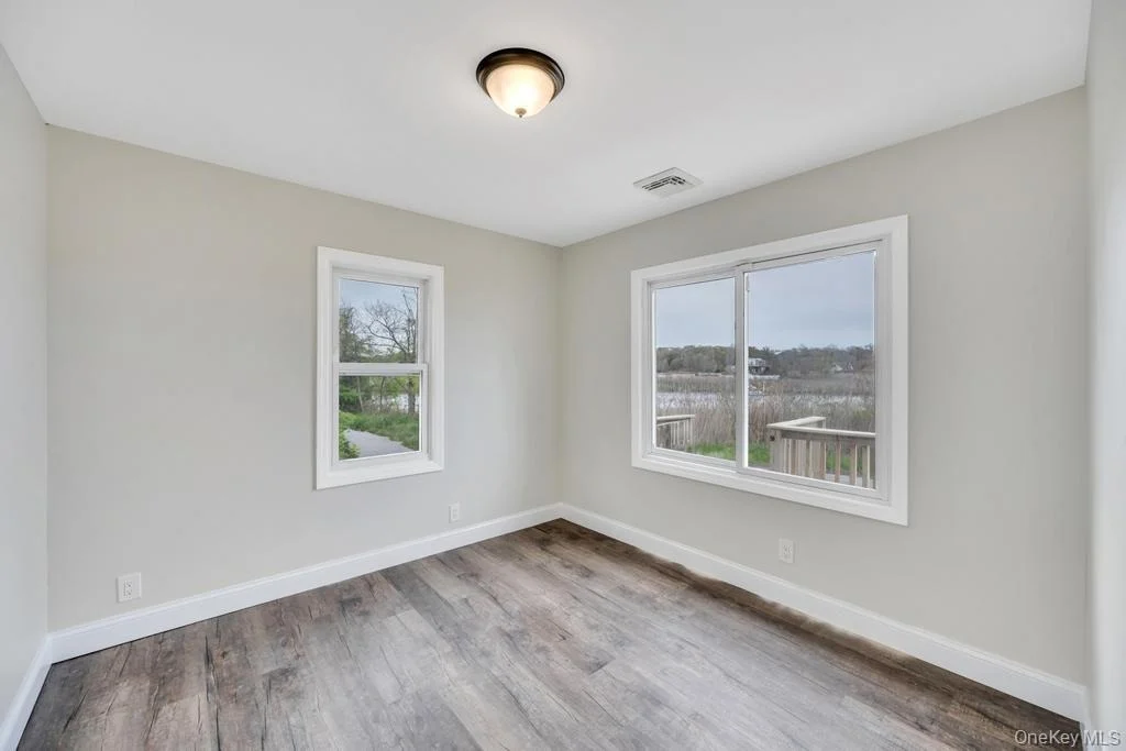 Photo of 446 Riviera Drive