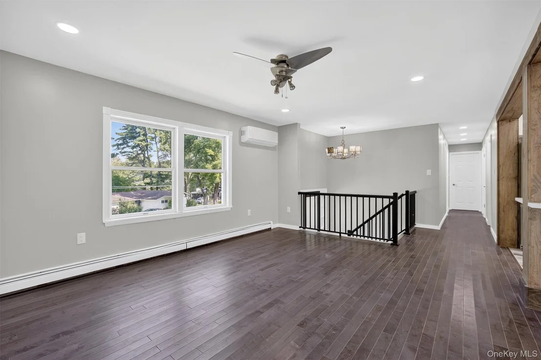 Photo of 619 Creekside Road