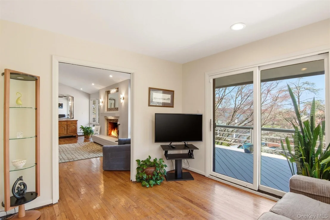 Photo of 6 Laurel Way