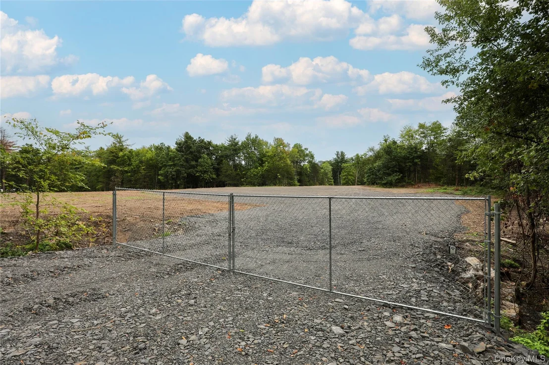 Photo of 2286 Route 9W