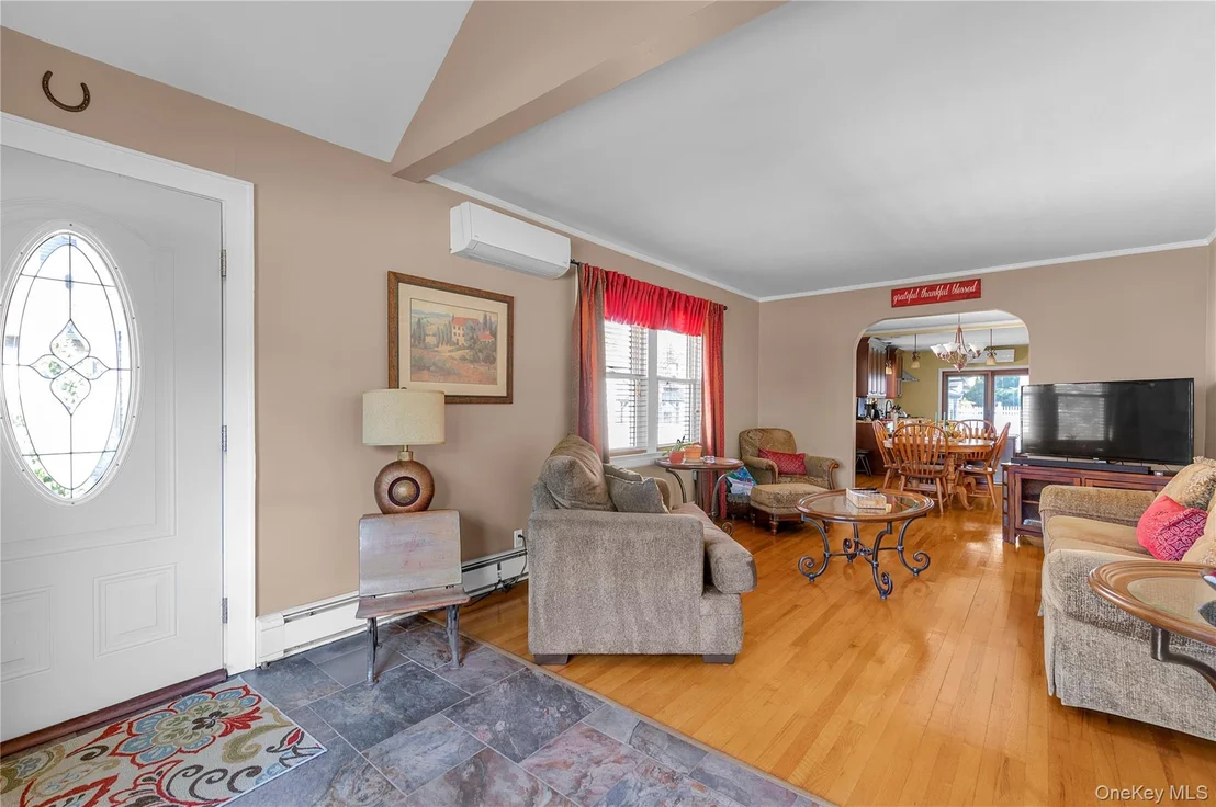 Photo of 196 Central Avenue