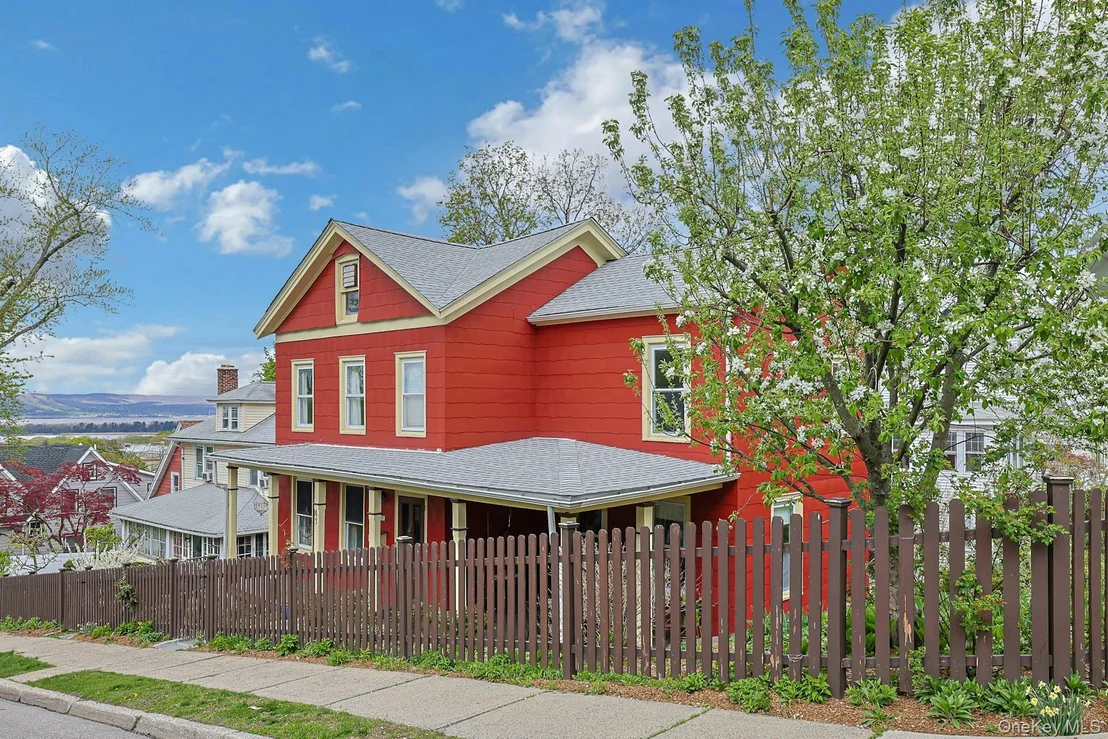 Photo of 41 Clinton Avenue