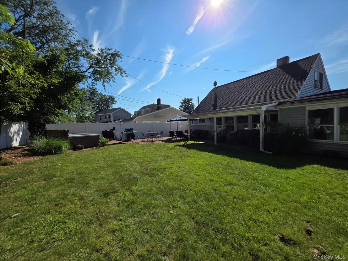 Photo of 140 Springtime Lane W