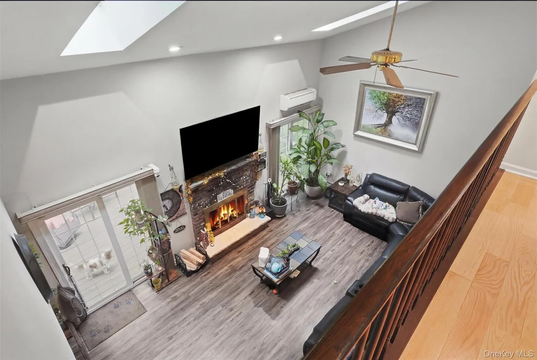 Photo of 16 Larkin Lane