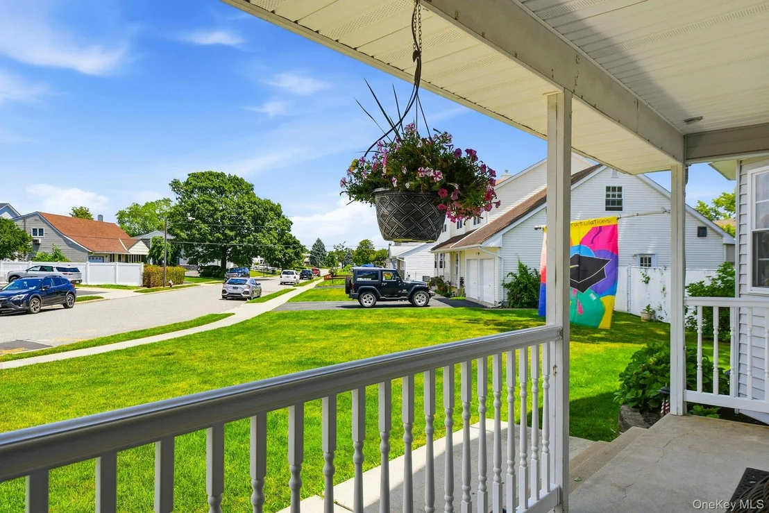 Photo of 35 Dennis Lane